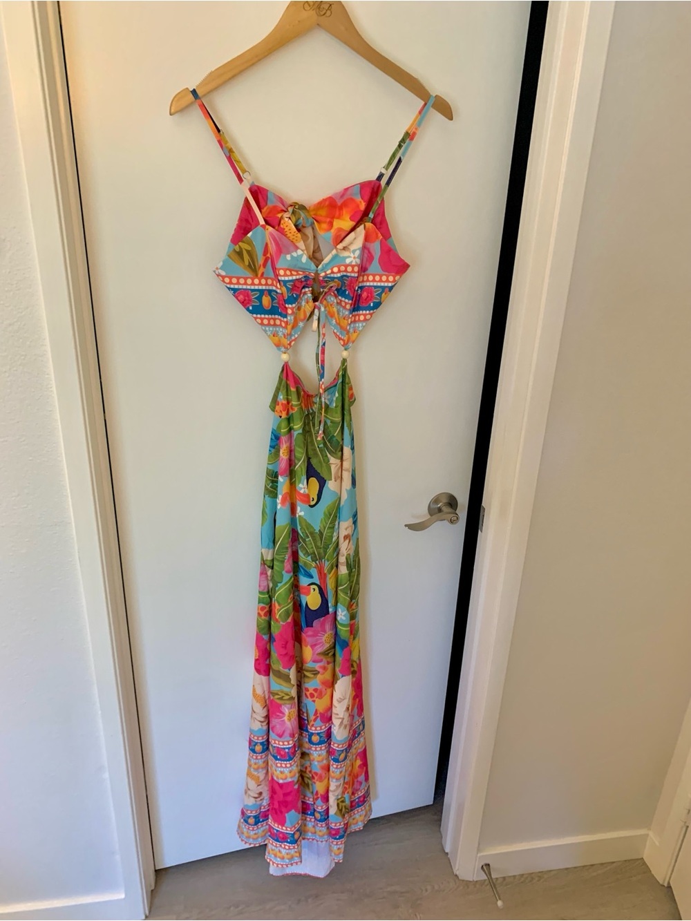 chicme Tropical Floral Multi-Color Dress with Pink Accent NWT